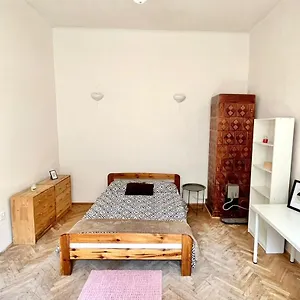 Bedroom Near The Bus And Train Station Kraków