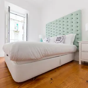 Heart 1-cozy Flat-family Friendly Apartament Lizbona